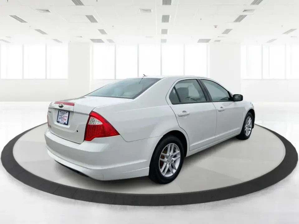 2012 Ford Fusion S (3FAHP0GA0CR) with an 2.5L I-4 DOHC engine, located at 1099 N County Rd 25A, Troy, OH, 45373, (937) 908-9800, 40.057079, -84.212883 - Need a reliable commuter that still feels comfortable for weekend errands, school drop-offs, and those quick road trips up I75? This 2012 Ford Fusion S is a smart, budget-friendly sedan for life in and around Troy-easy to park downtown, smooth on longer drives toward Dayton, and practical for everyd - Photo#2