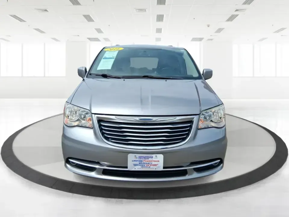 2016 Chrysler Town and Country Touring (2C4RC1BG4GR) with an Pentastar 3.6L V-6 DOHC engine, 6A transmission, located at 1184 Kauffman Ave, Fairborn, OH, 45324, (937) 908-9800, 39.807072, -84.030914 - Load up the kids, the cooler, and everyone's weekend plans-this 2016 Chrysler Town and Country Touring is the kind of family-ready van that makes school drop-offs, long commutes, and I-675 road trips feel a whole lot easier. With its versatile seating and comfort-focused features, it's a smart pic - Photo#7