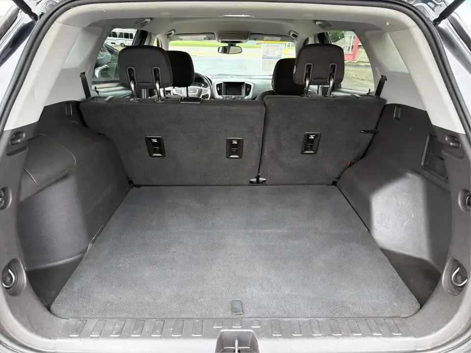 2019 GMC Terrain SLE (3GKALMEV8KL) with an 1.4L L4 DOHC 16V TURBO engine, 6A transmission, located at 880 E. National Road, Vandalia, OH, 45377, (937) 908-9800, 39.891918, -84.183594 - Picture your next week: a smooth commute down I75, a quick grocery run near the Dayton International Airport, and a weekend escape to local favorites like the National Museum of the U.S. Air Force or a stroll around nearby Englewood MetroPark. The 2019 GMC Terrain SLE makes that lifestyle easy to pi - Photo#12