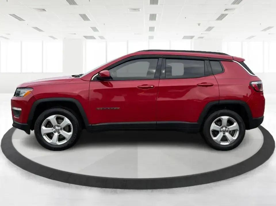 2019 Jeep Compass Latitude 4x4 (3C4NJDBB9KT) with an 2.4L L4 DOHC 16V engine, located at 1951 S Dayton Lakeview Rd., New Carlisle, OH, 45344, (937) 908-9800, 39.890999, -84.050255 - Whether you're commuting from New Carlisle to Dayton, loading up for a family weekend at George Rogers Clark Park, or chasing fall colors along OH-235 and I-70, this 2019 Jeep Compass Latitude 4x4 is built for real life-comfortable for the daily grind, confident when the weather turns, and versatile - Photo#5