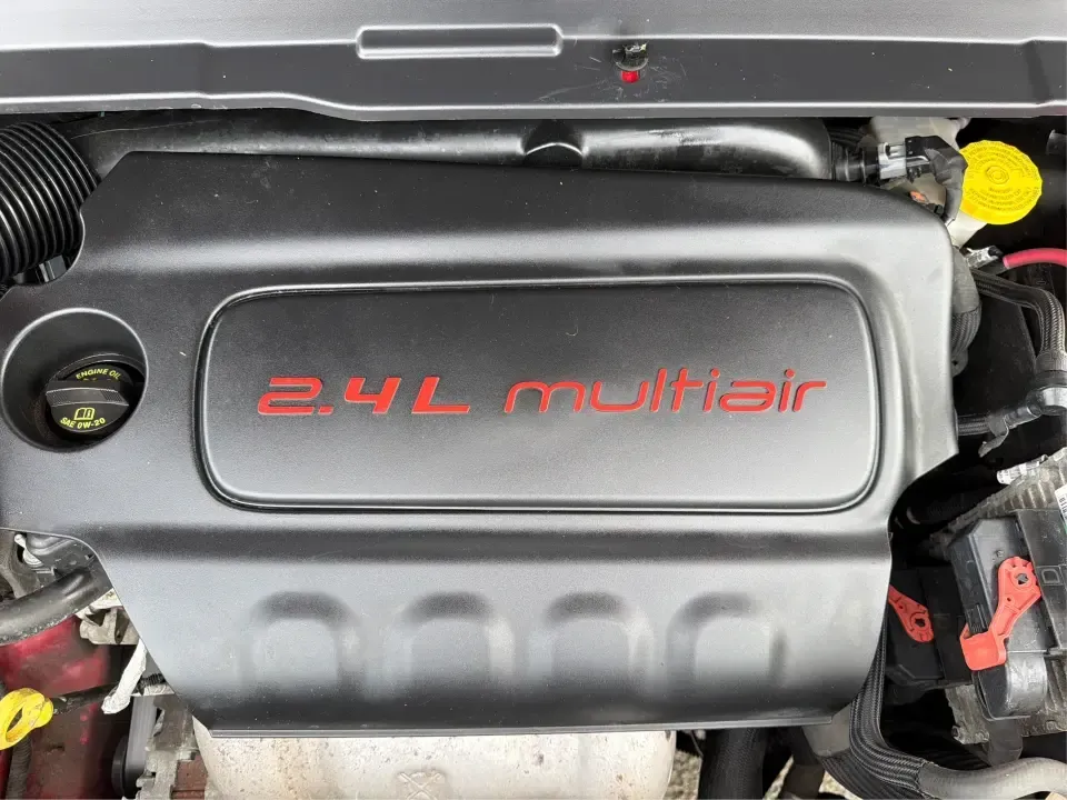2019 Jeep Compass Latitude 4x4 (3C4NJDBB9KT) with an 2.4L L4 DOHC 16V engine, located at 1951 S Dayton Lakeview Rd., New Carlisle, OH, 45344, (937) 908-9800, 39.890999, -84.050255 - Whether you're commuting from New Carlisle to Dayton, loading up for a family weekend at George Rogers Clark Park, or chasing fall colors along OH-235 and I-70, this 2019 Jeep Compass Latitude 4x4 is built for real life-comfortable for the daily grind, confident when the weather turns, and versatile - Photo#11