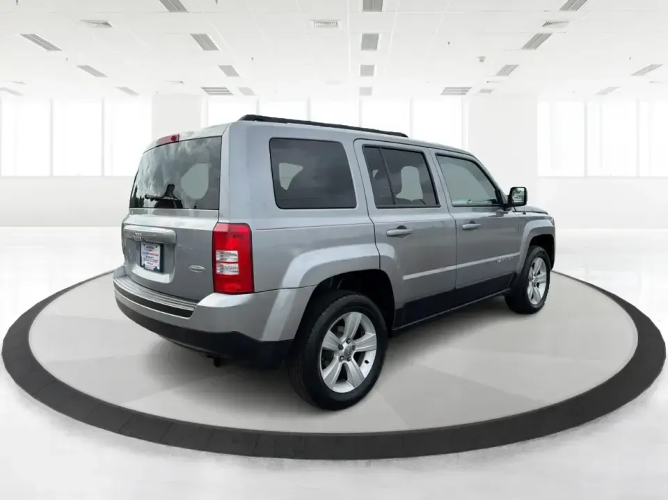 2017 Jeep Patriot Latitude 4x4 (1C4NJRFB2HD) with an 2.4L I-4 DOHC engine, located at 880 E. National Road, Vandalia, OH, 45377, (937) 908-9800, 39.891918, -84.183594 - Weekend trailheads, snowy school drop-offs, and everyday commutes around the Miami Valley all ask for the same thing: a compact SUV that's easy to live with and ready when the weather turns. This 2017 Jeep Patriot Latitude 4x4 in Billet Silver Metallic Clearcoat fits that lifestyle with Jeep capabil - Photo#2