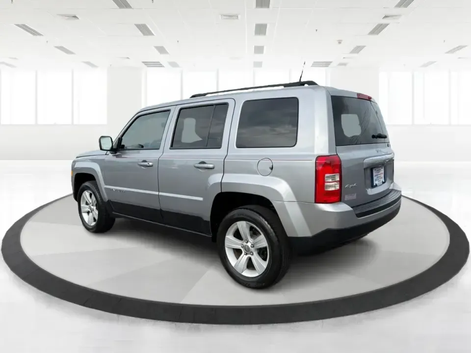 2017 Jeep Patriot Latitude 4x4 (1C4NJRFB2HD) with an 2.4L I-4 DOHC engine, located at 880 E. National Road, Vandalia, OH, 45377, (937) 908-9800, 39.891918, -84.183594 - Weekend trailheads, snowy school drop-offs, and everyday commutes around the Miami Valley all ask for the same thing: a compact SUV that's easy to live with and ready when the weather turns. This 2017 Jeep Patriot Latitude 4x4 in Billet Silver Metallic Clearcoat fits that lifestyle with Jeep capabil - Photo#4