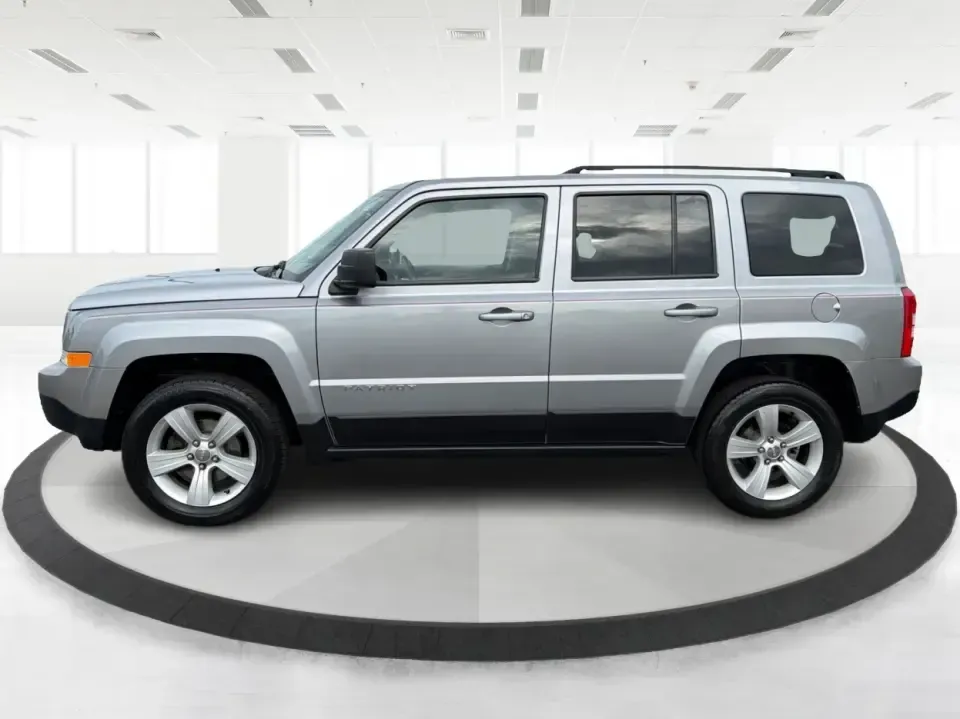 2017 Jeep Patriot Latitude 4x4 (1C4NJRFB2HD) with an 2.4L I-4 DOHC engine, located at 880 E. National Road, Vandalia, OH, 45377, (937) 908-9800, 39.891918, -84.183594 - Weekend trailheads, snowy school drop-offs, and everyday commutes around the Miami Valley all ask for the same thing: a compact SUV that's easy to live with and ready when the weather turns. This 2017 Jeep Patriot Latitude 4x4 in Billet Silver Metallic Clearcoat fits that lifestyle with Jeep capabil - Photo#5