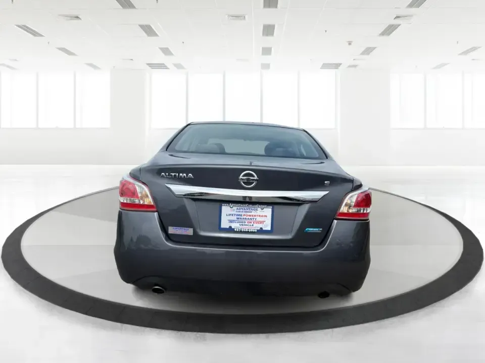 2013 Nissan Altima 2.5 S (1N4AL3AP8DC) with an 2.5L I-4 DOHC engine, located at 1230 East Main St, Xenia, OH, 45385, (937) 908-9800, 39.688026, -83.910172 - Need a dependable commuter that still feels comfortable for weekend getaways to Caesar Creek State Park or a quick dinner run along US-35? This 2013 Nissan Altima 2.5 S sedan fits the real-life rhythm of Xenia drivers-easy to park downtown, smooth for longer stretches toward Dayton, and efficient en - Photo#3