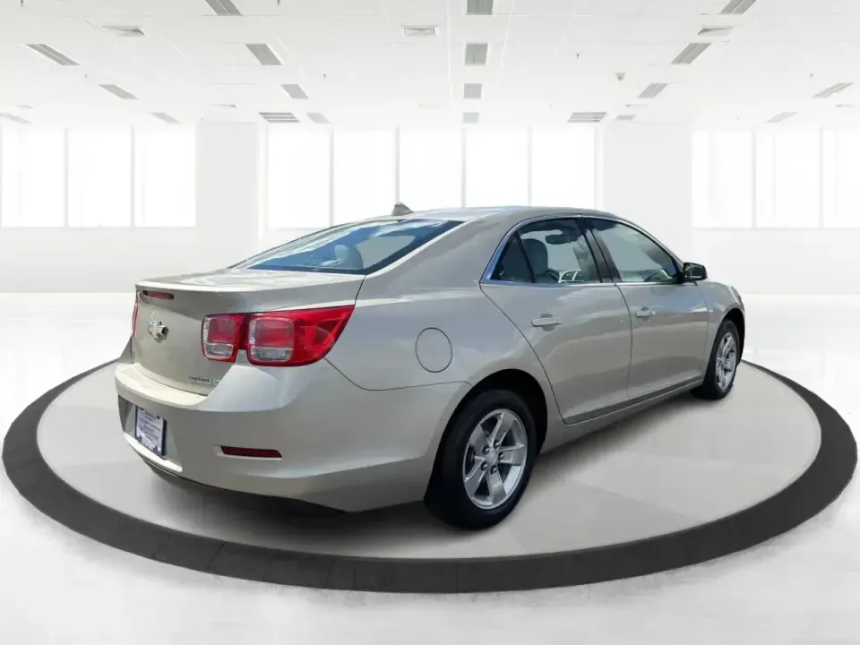 2013 Chevrolet Malibu 1LT (1G11C5SA8DF) with an ECOTEC 2.5L I-4 gasoline direct injection engine, 6-Speed Automatic transmission, located at 4508 South Dixie Dr, Moraine, OH, 45439, (937) 908-9800, 39.689976, -84.218452 - Need a dependable commuter that still feels comfortable for date night in the Oregon District or a quick weekend escape out toward Caesar Creek? This 2013 Chevrolet Malibu 1LT sedan is built for real-life driving in Moraine and the greater Dayton area-easy to park, smooth on I75, and efficient enoug - Photo#2