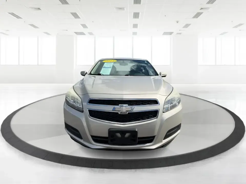 2013 Chevrolet Malibu 1LT (1G11C5SA8DF) with an ECOTEC 2.5L I-4 gasoline direct injection engine, 6-Speed Automatic transmission, located at 4508 South Dixie Dr, Moraine, OH, 45439, (937) 908-9800, 39.689976, -84.218452 - Need a dependable commuter that still feels comfortable for date night in the Oregon District or a quick weekend escape out toward Caesar Creek? This 2013 Chevrolet Malibu 1LT sedan is built for real-life driving in Moraine and the greater Dayton area-easy to park, smooth on I75, and efficient enoug - Photo#7