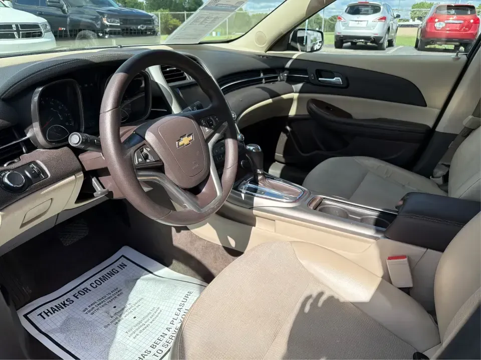 2013 Chevrolet Malibu 1LT (1G11C5SA8DF) with an ECOTEC 2.5L I-4 gasoline direct injection engine, 6-Speed Automatic transmission, located at 4508 South Dixie Dr, Moraine, OH, 45439, (937) 908-9800, 39.689976, -84.218452 - Need a dependable commuter that still feels comfortable for date night in the Oregon District or a quick weekend escape out toward Caesar Creek? This 2013 Chevrolet Malibu 1LT sedan is built for real-life driving in Moraine and the greater Dayton area-easy to park, smooth on I75, and efficient enoug - Photo#9