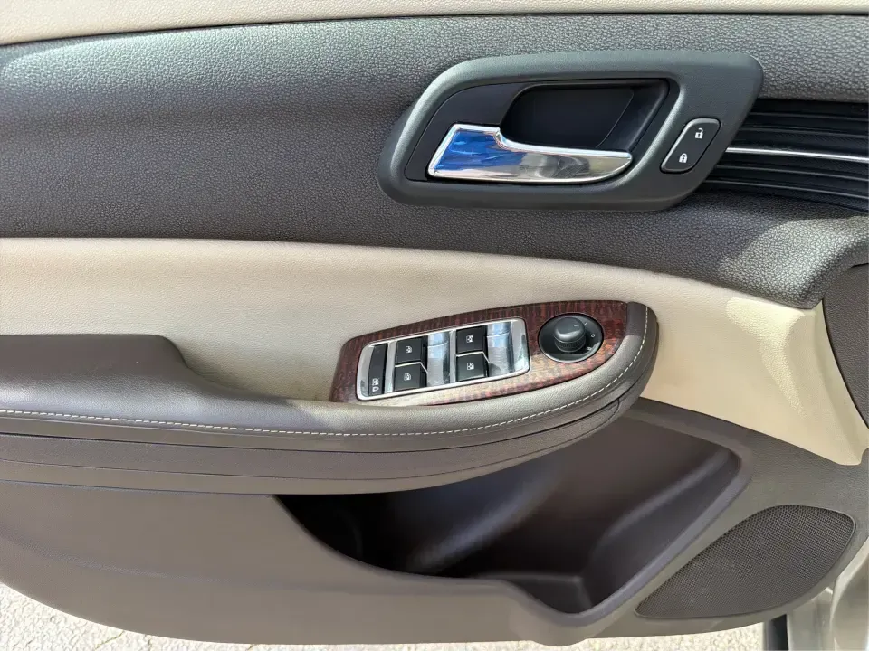2013 Chevrolet Malibu 1LT (1G11C5SA8DF) with an ECOTEC 2.5L I-4 gasoline direct injection engine, 6-Speed Automatic transmission, located at 4508 South Dixie Dr, Moraine, OH, 45439, (937) 908-9800, 39.689976, -84.218452 - Need a dependable commuter that still feels comfortable for date night in the Oregon District or a quick weekend escape out toward Caesar Creek? This 2013 Chevrolet Malibu 1LT sedan is built for real-life driving in Moraine and the greater Dayton area-easy to park, smooth on I75, and efficient enoug - Photo#19