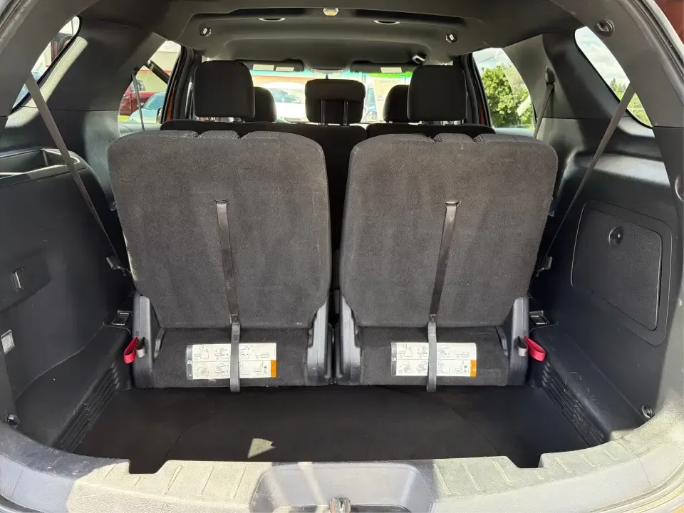 2017 Ford Explorer XLT 4WD (1FM5K8D86HG) with an 3.5L V6 DOHC 24V engine, 6A transmission, located at 401 Woodman Dr, Riverside, OH, 45431, (937) 908-9800, 39.760899, -84.123421 - Load up the family, cue the playlist, and point the nose toward your next weekend escape-this 2017 Ford Explorer XLT 4WD is built for the real-life mix of school runs, long commutes, and road trips out of Riverside. With three rows of SUV versatility and confident 4WD capability, it's a smart fit fo - Photo#12