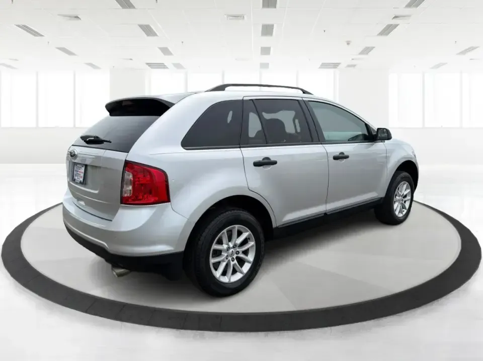 2014 Ford Edge SE FWD (2FMDK3GC0EB) with an 3.5L V6 DOHC 24V engine, 6-Speed Automatic transmission, located at 1951 S Dayton Lakeview Rd., New Carlisle, OH, 45344, (937) 908-9800, 39.890999, -84.050255 - Picture your next week unfolding with less stress and more freedom: a comfortable SUV for the school run, an easy commuter for I70 and OH235, and a road-trip-ready ride for weekend escapes to John Bryan State Park or a day in downtown Springfield. This 2014 Ford Edge SE FWD blends family-friendly sp - Photo#2