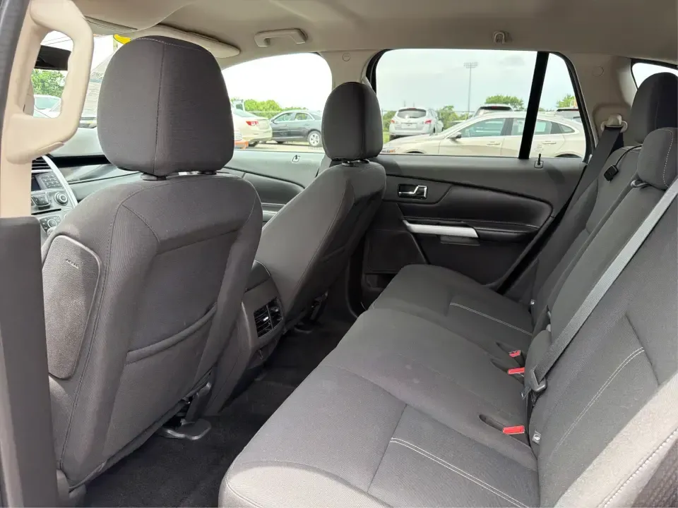 2014 Ford Edge SE FWD (2FMDK3GC0EB) with an 3.5L V6 DOHC 24V engine, 6-Speed Automatic transmission, located at 1951 S Dayton Lakeview Rd., New Carlisle, OH, 45344, (937) 908-9800, 39.890999, -84.050255 - Picture your next week unfolding with less stress and more freedom: a comfortable SUV for the school run, an easy commuter for I70 and OH235, and a road-trip-ready ride for weekend escapes to John Bryan State Park or a day in downtown Springfield. This 2014 Ford Edge SE FWD blends family-friendly sp - Photo#10