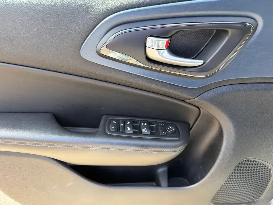 2015 Chrysler 200 S (1C3CCCBG2FN) with an 3.6L V6 DOHC 24V FFV engine, 9-Speed Automatic transmission, located at 1184 Kauffman Ave, Fairborn, OH, 45324, (937) 908-9800, 39.807072, -84.030914 - Need a comfortable, stylish sedan for daily commuting between Wright-Patterson AFB, Beavercreek shopping runs, and weekends out at Fairborn's community events? This 2015 Chrysler 200 S is built for real-life driving-smooth on I-675, easy to park around Downtown Fairborn, and roomy enough for five pa - Photo#19