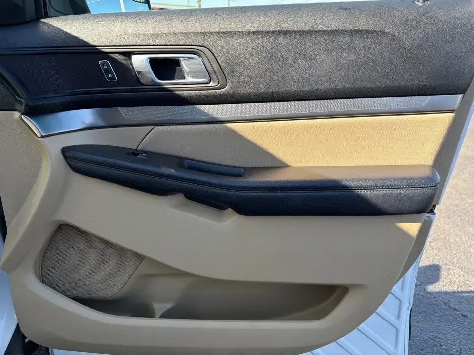 2017 Ford Explorer Base 4WD (1FM5K8B84HG) with an 3.5L V6 DOHC 24V engine, 6A transmission, located at 880 E. National Road, Vandalia, OH, 45377, (937) 908-9800, 39.891918, -84.183594 - Need one SUV that can handle the weekday school run, the I75 commute, and a weekend getaway to the Dayton attractions-all without feeling cramped? This **2017 Ford Explorer Base 4WD** is built for real-life Vandalia driving, with **three rows for 7 passengers**, confident **four-wheel drive**, and t - Photo#19