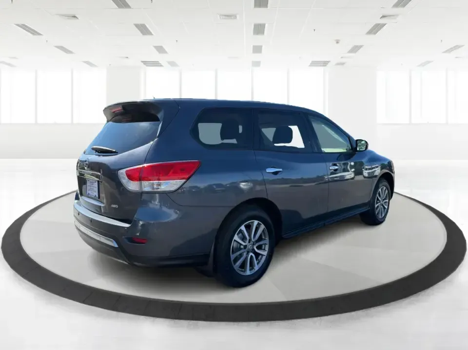 2014 Nissan Pathfinder S 4WD (5N1AR2MM0EC) with an 3.5L V6 DOHC 24V engine, Continuously Variable Transmission transmission, located at 1951 S Dayton Lakeview Rd., New Carlisle, OH, 45344, (937) 908-9800, 39.890999, -84.050255 - Adventure-ready and family-friendly, this 2014 Nissan Pathfinder S 4WD is built for the way life moves around New Carlisle-school drop-offs, long commutes to Dayton, and weekend road trips to parks, festivals, and everything in between. With seating for up to 7, confident four-wheel drive, and a str - Photo#2