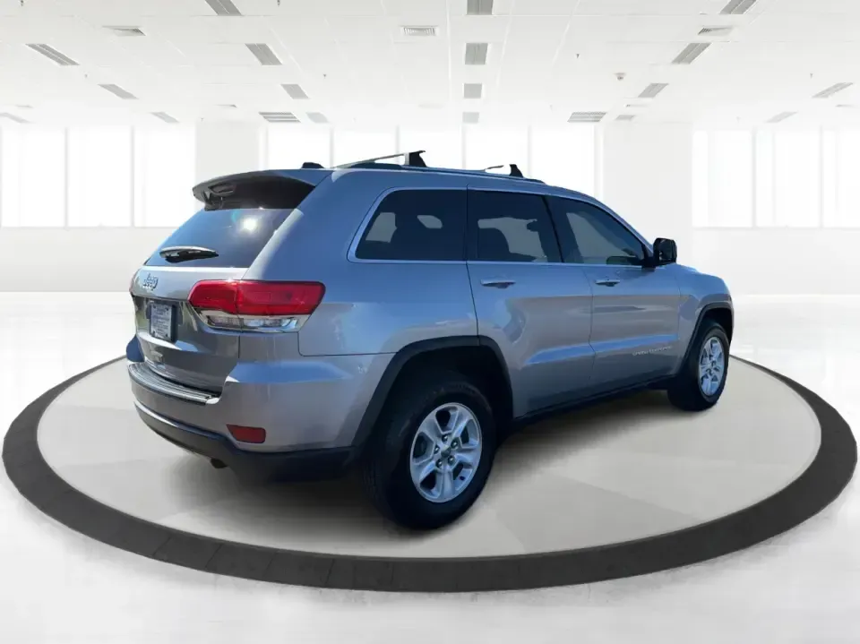 2016 Jeep Grand Cherokee Laredo 2WD (1C4RJEAG4GC) with an 3.6L V6 DOHC 24V engine, 8A transmission, located at 401 Woodman Dr, Riverside, OH, 45431, (937) 908-9800, 39.760899, -84.123421 - Picture your next week: a smooth commute down Route 35, a quick grocery run near Woodman Drive, and a Saturday escape to Carillon Historical Park or a family meet-up at Riverscape MetroPark-without feeling cramped or worn out. This 2016 Jeep Grand Cherokee Laredo 2WD is built for real life in the Mi - Photo#2