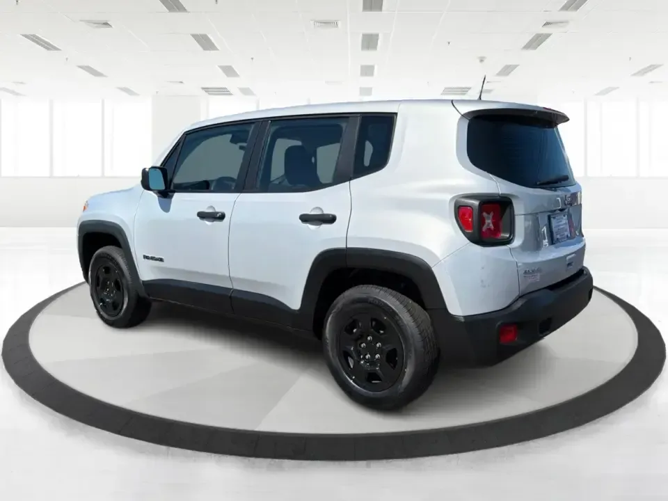 2020 Jeep Renegade Sport 4WD (ZACNJBAB4LP) with an 2.4L L4 DOHC 16V engine, 6M transmission, located at 880 E. National Road, Vandalia, OH, 45377, (937) 908-9800, 39.891918, -84.183594 - Weekend plans shouldn't stop when the forecast turns or the route gets rough-and the 2020 Jeep Renegade Sport 4WD is built for exactly that kind of life. Picture loading up for a quick getaway to Taylorsville MetroPark, cruising up I75 for a Dayton date night, or handling snowy school runs around Va- Photo#4