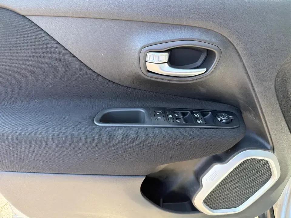 2020 Jeep Renegade Sport 4WD (ZACNJBAB4LP) with an 2.4L L4 DOHC 16V engine, 6M transmission, located at 880 E. National Road, Vandalia, OH, 45377, (937) 908-9800, 39.891918, -84.183594 - Weekend plans shouldn't stop when the forecast turns or the route gets rough-and the 2020 Jeep Renegade Sport 4WD is built for exactly that kind of life. Picture loading up for a quick getaway to Taylorsville MetroPark, cruising up I75 for a Dayton date night, or handling snowy school runs around Va- Photo#18