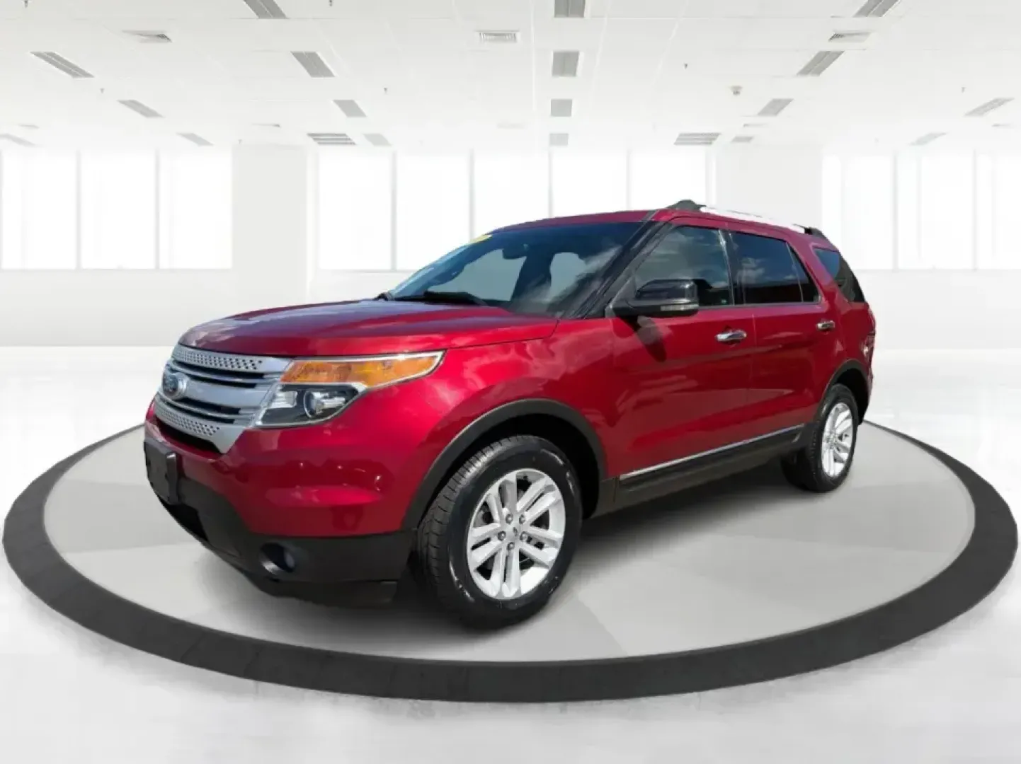 2013 Ford Explorer XLT 4WD (1FM5K8D86DG) with an 3.5L V6 DOHC 24V engine, 6-Speed Automatic transmission, located at 4508 South Dixie Dr, Moraine, OH, 45439, (937) 908-9800, 39.689976, -84.218452 - Load up the family, point the hood toward the open road, and enjoy the kind of SUV flexibility that makes school runs, Costco trips, and weekend getaways feel effortless. This 2013 Ford Explorer XLT 4WD is built for real life in Moraine, OH-whether you're commuting up I-75, meeting friends near the- Photo#8