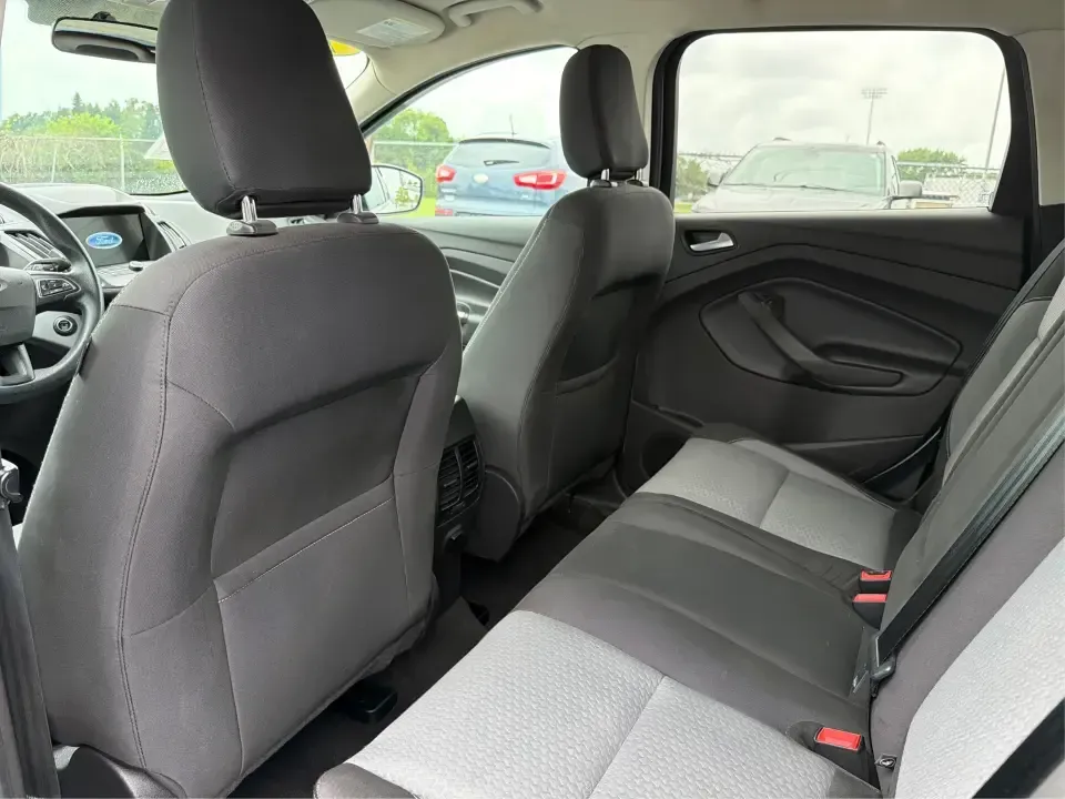 2019 Ford Escape SE 4WD (1FMCU9GD5KU) with an 1.5L L4 DOHC 16V engine, 6A transmission, located at 880 E. National Road, Vandalia, OH, 45377, (937) 908-9800, 39.891918, -84.183594 - Need an SUV that can handle school drop-offs, long commutes up I-75, and weekend getaways to the Dayton area without feeling bulky or hard to park? This 2019 Ford Escape SE 4WD is a smart fit for life in Vandalia-easy to live with every day, confident in changing Ohio weather, and sized just right f- Photo#10
