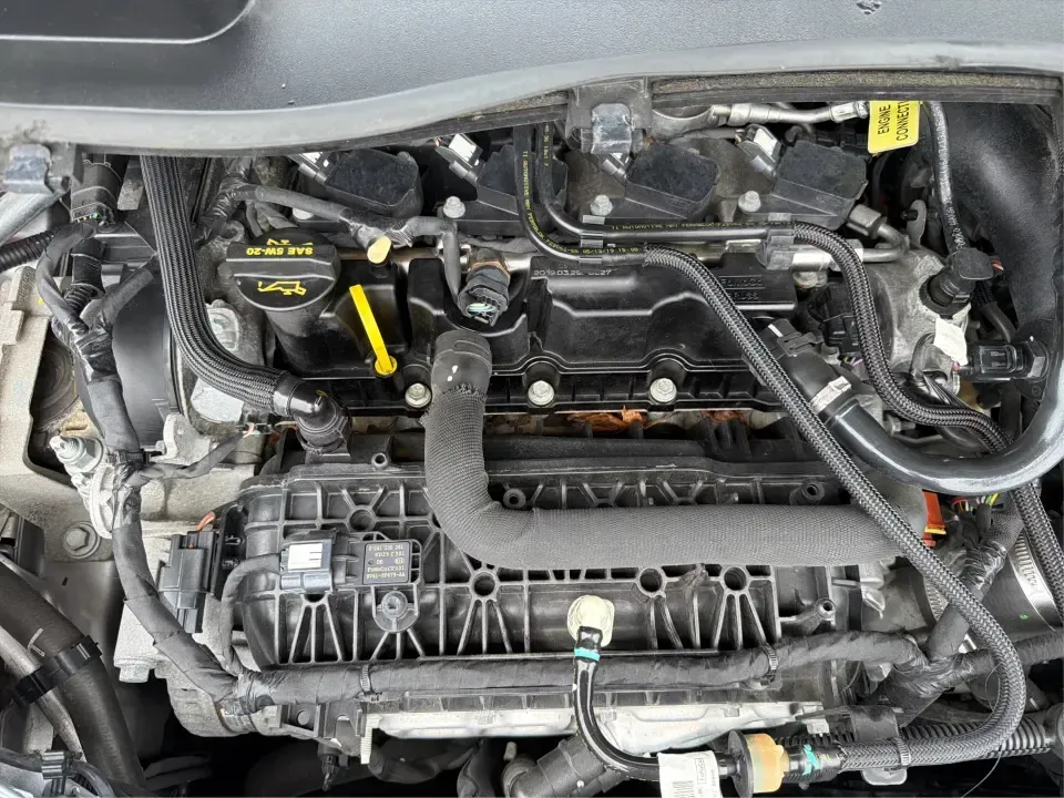 2019 Ford Escape SE 4WD (1FMCU9GD5KU) with an 1.5L L4 DOHC 16V engine, 6A transmission, located at 880 E. National Road, Vandalia, OH, 45377, (937) 908-9800, 39.891918, -84.183594 - Need an SUV that can handle school drop-offs, long commutes up I-75, and weekend getaways to the Dayton area without feeling bulky or hard to park? This 2019 Ford Escape SE 4WD is a smart fit for life in Vandalia-easy to live with every day, confident in changing Ohio weather, and sized just right f- Photo#11