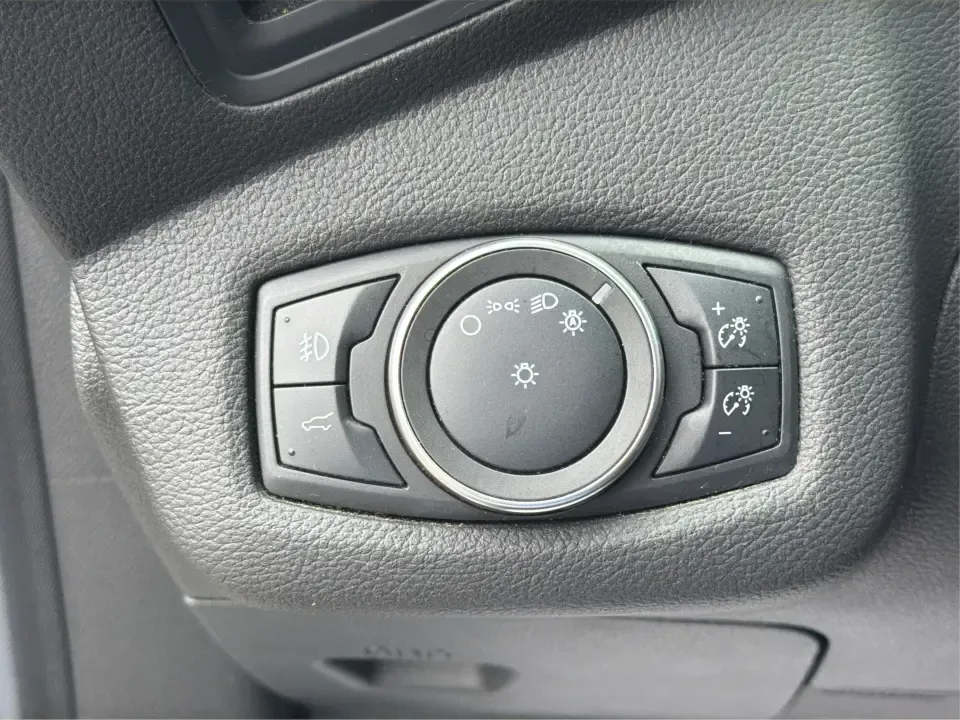 2019 Ford Escape SE 4WD (1FMCU9GD5KU) with an 1.5L L4 DOHC 16V engine, 6A transmission, located at 880 E. National Road, Vandalia, OH, 45377, (937) 908-9800, 39.891918, -84.183594 - Need an SUV that can handle school drop-offs, long commutes up I-75, and weekend getaways to the Dayton area without feeling bulky or hard to park? This 2019 Ford Escape SE 4WD is a smart fit for life in Vandalia-easy to live with every day, confident in changing Ohio weather, and sized just right f- Photo#17