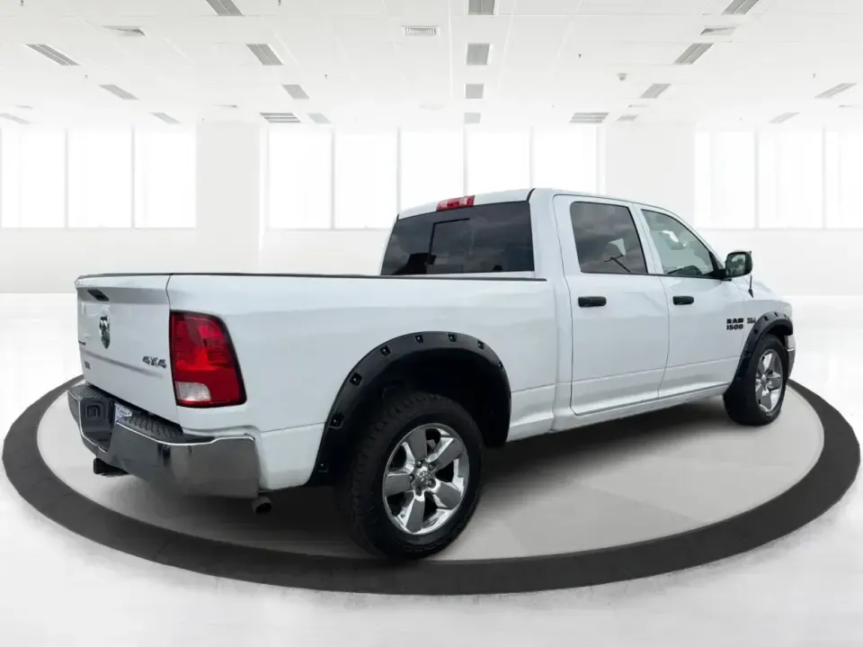 2016 Ram 1500 SLT Crew Cab LWB 4WD (1C6RR7TT0GS) with an 5.7L V8 OHV 16V engine, 6A transmission, located at 1099 N County Rd 25A, Troy, OH, 45373, (937) 908-9800, 40.057079, -84.212883 - Need one truck that can handle the weekday grind and still be ready for weekend projects, towing, and road trips to Indian Lake? This **2016 Ram 1500 SLT Crew Cab LWB 4WD** fits the lifestyle-room for the crew, four-wheel-drive confidence for Ohio weather, and the V8 power that makes hauling and hig- Photo#2