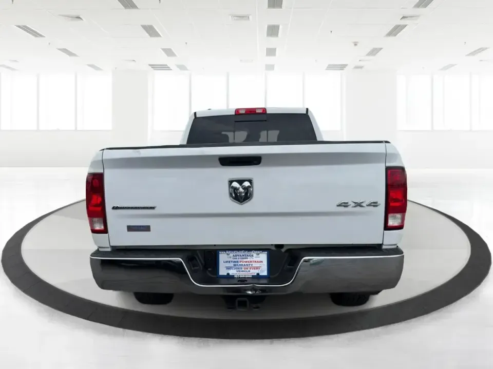 2016 Ram 1500 SLT Crew Cab LWB 4WD (1C6RR7TT0GS) with an 5.7L V8 OHV 16V engine, 6A transmission, located at 1099 N County Rd 25A, Troy, OH, 45373, (937) 908-9800, 40.057079, -84.212883 - Need one truck that can handle the weekday grind and still be ready for weekend projects, towing, and road trips to Indian Lake? This **2016 Ram 1500 SLT Crew Cab LWB 4WD** fits the lifestyle-room for the crew, four-wheel-drive confidence for Ohio weather, and the V8 power that makes hauling and hig- Photo#3