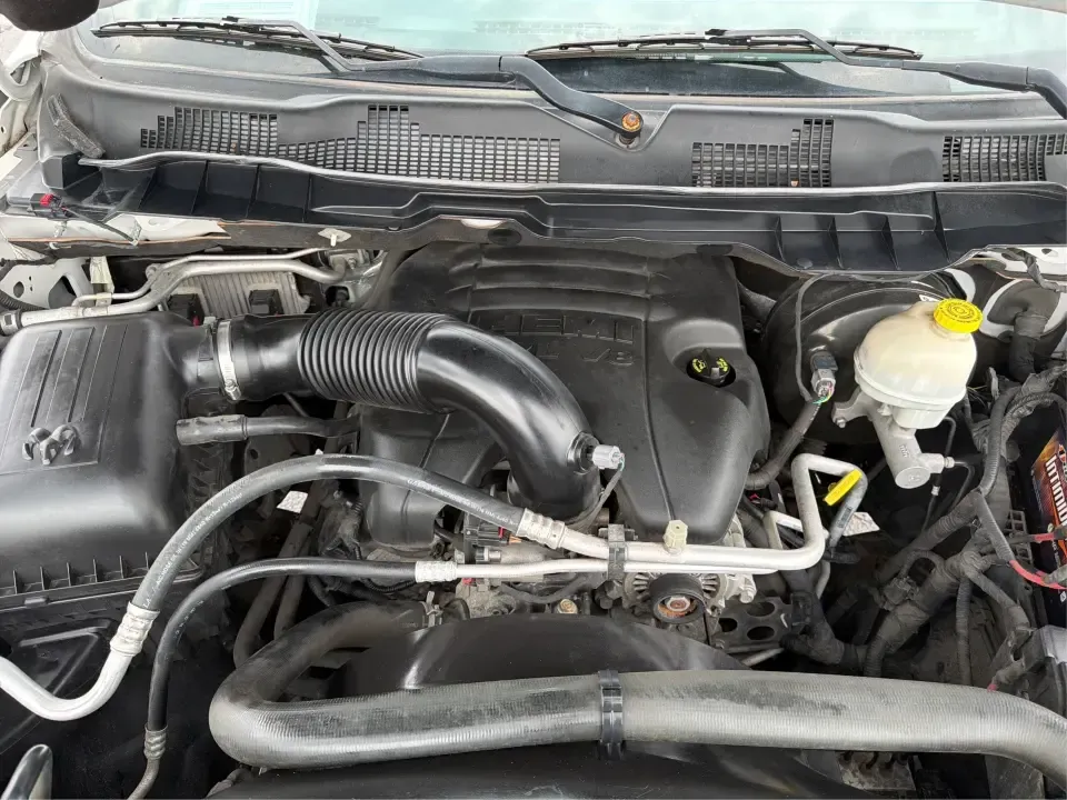 2016 Ram 1500 SLT Crew Cab LWB 4WD (1C6RR7TT0GS) with an 5.7L V8 OHV 16V engine, 6A transmission, located at 1099 N County Rd 25A, Troy, OH, 45373, (937) 908-9800, 40.057079, -84.212883 - Need one truck that can handle the weekday grind and still be ready for weekend projects, towing, and road trips to Indian Lake? This **2016 Ram 1500 SLT Crew Cab LWB 4WD** fits the lifestyle-room for the crew, four-wheel-drive confidence for Ohio weather, and the V8 power that makes hauling and hig- Photo#11