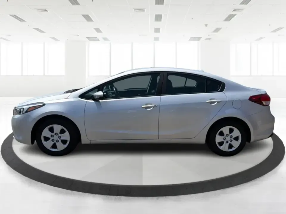 2018 Kia Forte LX (3KPFK4A73JE) with an 2.0L L4 DOHC 16V engine, 6M transmission, located at 401 Woodman Dr, Riverside, OH, 45431, (937) 908-9800, 39.760899, -84.123421 - Need a dependable commuter that can handle the daily grind from Riverside to Wright-Patterson AFB, downtown Dayton, or a quick hop up I-675-without sacrificing comfort for your weekend plans? This 2018 Kia Forte LX 6M is a smart, budget-friendly sedan built for real life: efficient errands around Wo- Photo#5