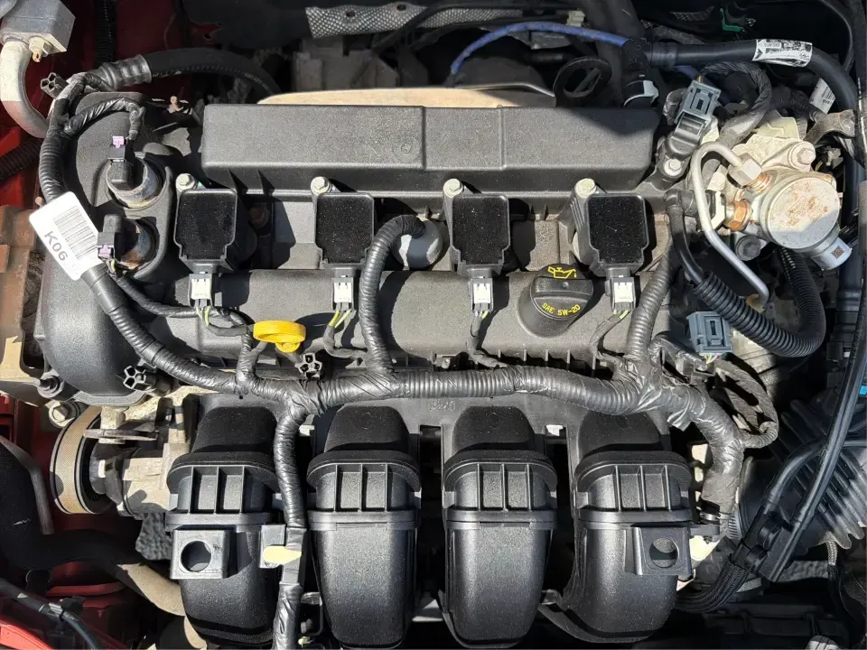 2018 Ford Focus SE (1FADP3K27JL) with an 2L I-4 gasoline direct injection engine, Automatic transmission, located at 401 Woodman Dr, Riverside, OH, 45431, (937) 908-9800, 39.760899, -84.123421 - Need a smart, efficient ride for the daily commute, campus runs, or quick weekend getaways around the Miami Valley? This 2018 Ford Focus SE in eye-catching Hot Pepper Red Metallic Tinted Clearcoat is a practical hatchback-style choice that fits real life-easy to park in busy lots, comfortable for fi- Photo#11