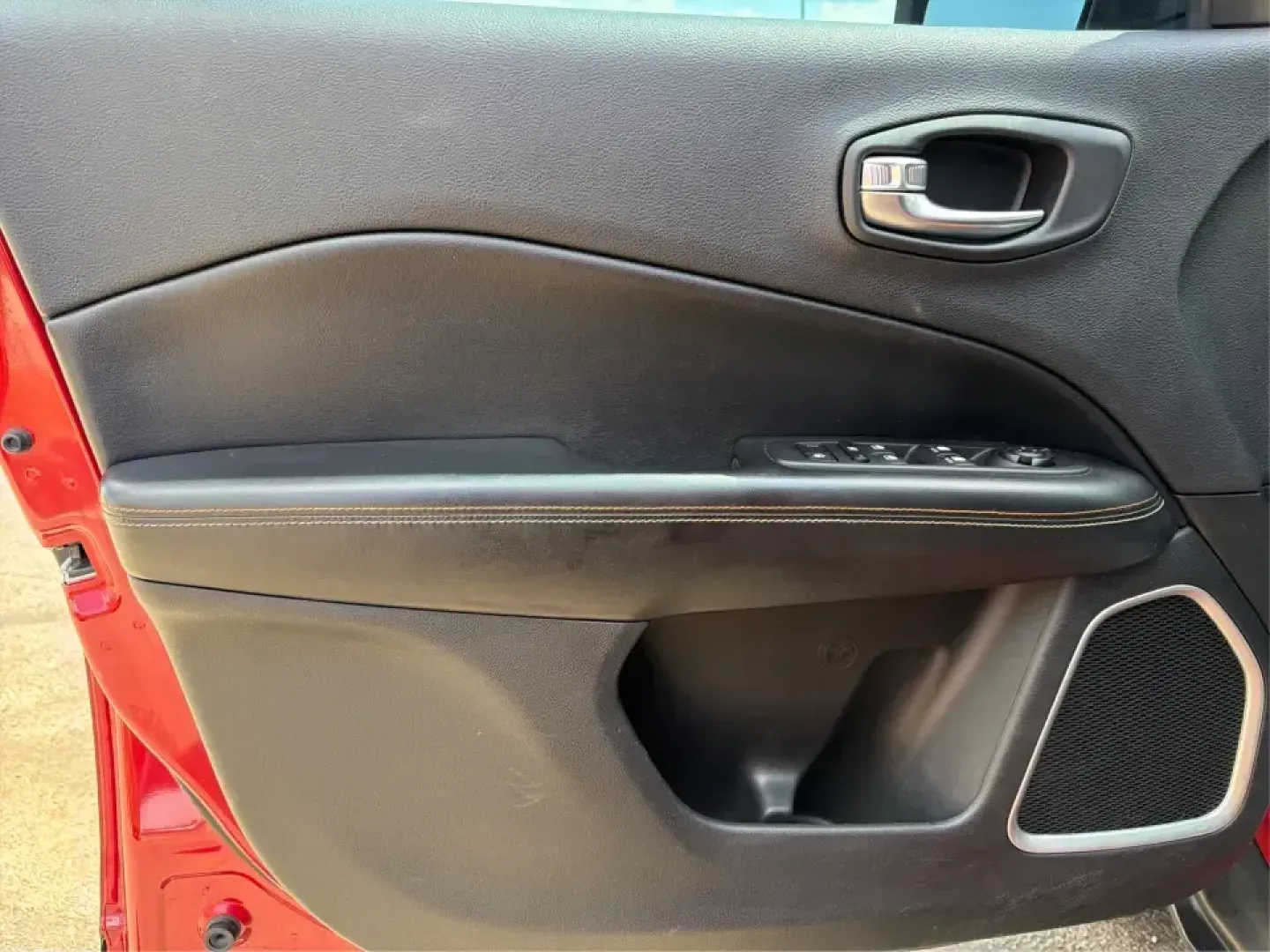 2019 Jeep Compass Longitude, North, Latitude (3C4NJCBB1KT) with an 2.4L I-4 variable valve control engine, located at 4508 South Dixie Dr, Moraine, OH, 45439, (937) 908-9800, 39.689976, -84.218452 - Picture your next weekend: loading up the family for a day at Carillon Historical Park, cruising down South Dixie Drive for errands, then heading out on I-75 for a quick getaway-without needing a huge SUV. This 2019 Jeep Compass in striking Redline Pearlcoat is a smart, city-friendly SUV that still- Photo#19