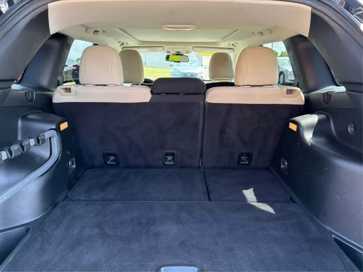 2017 Jeep Cherokee Latitude, Longitude, North (1C4PJMCB9HW) with an Other engine, located at 1184 Kauffman Ave, Fairborn, OH, 45324, (937) 908-9800, 39.807072, -84.030914 - Weekend escapes to John Bryan State Park, snowy commutes to Wright-Patterson AFB, and everyday errands along Dayton Yellow Springs Road all feel more doable in a capable crossover with true Jeep confidence. This 2017 Jeep Cherokee in Diamond Black Crystal Pearlcoat is a smart fit for drivers who wan- Photo#12