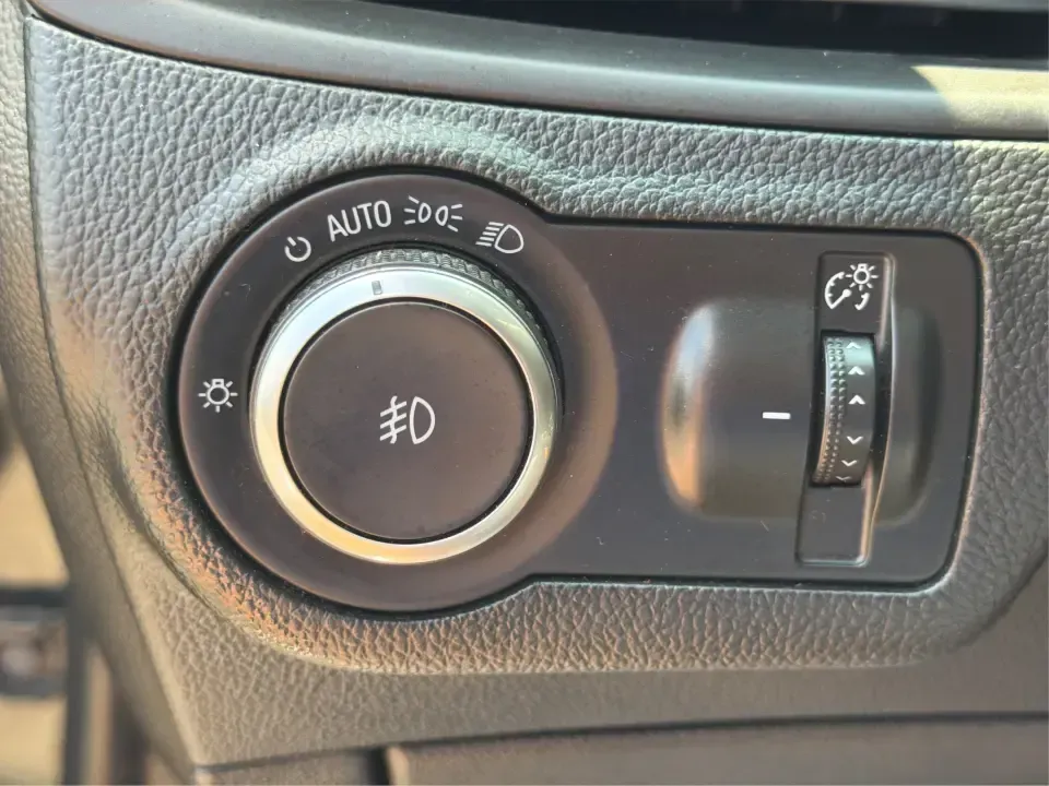 2016 Buick Envision Premium I AWD (LRBFXESX9GD) with an 2.0L L4 DOHC 24V engine, 6-Speed Automatic transmission, located at 880 E. National Road, Vandalia, OH, 45377, (937) 908-9800, 39.891918, -84.183594 - Make your next commute on I-75 feel like a first-class upgrade-and turn weekend getaways to Taylorsville MetroPark or quick runs down E. National Road into something you actually look forward to. This 2016 Buick Envision Premium I AWD blends upscale comfort with confident all-weather capability, mak- Photo#17