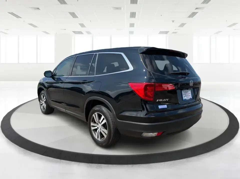 2016 Honda Pilot EXL 4WD (5FNYF6H63GB) with an 3.5L V6 SOHC 24V engine, 6-Speed Automatic transmission, located at 8750 N County Rd 25A, Piqua, OH, 45356, (937) 908-9800, 40.164391, -84.232513 - Need one SUV that can handle the school run, the long commute up I75, and a loaded-up weekend at Indian Lake? This 2016 Honda Pilot EXL 4WD is built for real life in West Central Ohio-room for up to 8 passengers, confident all-weather traction, and the comfort features that make everyday driving fee- Photo#4