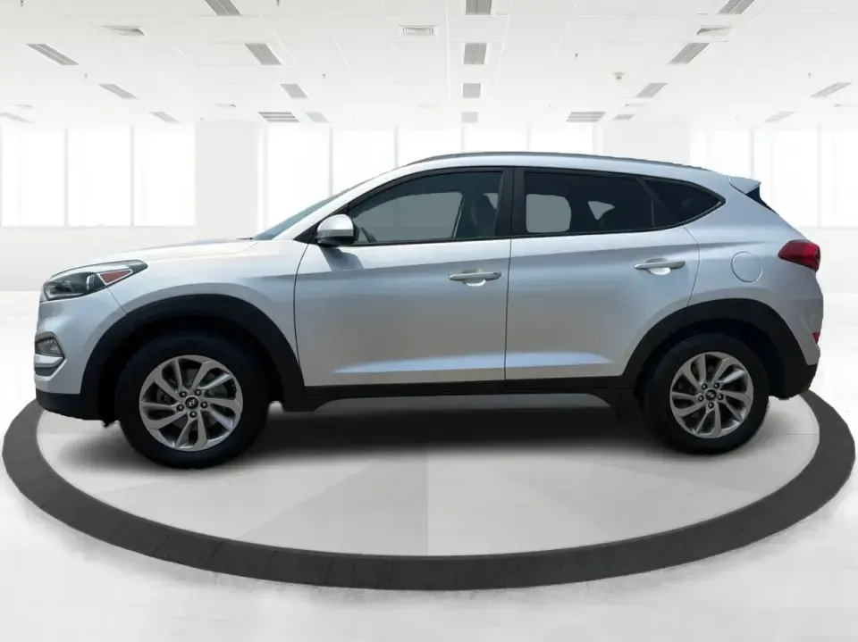 2017 Hyundai Tucson SE w/Preferred Package AWD (KM8J3CA41HU) with an 2.0L L4 DOHC 16V engine, 6-Speed Automatic transmission, located at 4508 South Dixie Dr, Moraine, OH, 45439, (937) 908-9800, 39.689976, -84.218452 - Pack up the kids for a day at Carillon Historical Park, load camping gear for a weekend at Caesar Creek, or tackle a snowy I75 commute with confidence-this **2017 Hyundai Tucson SE w/Preferred Package AWD** is the kind of SUV that fits real life in the Miami Valley. With its versatile cargo space, a- Photo#5
