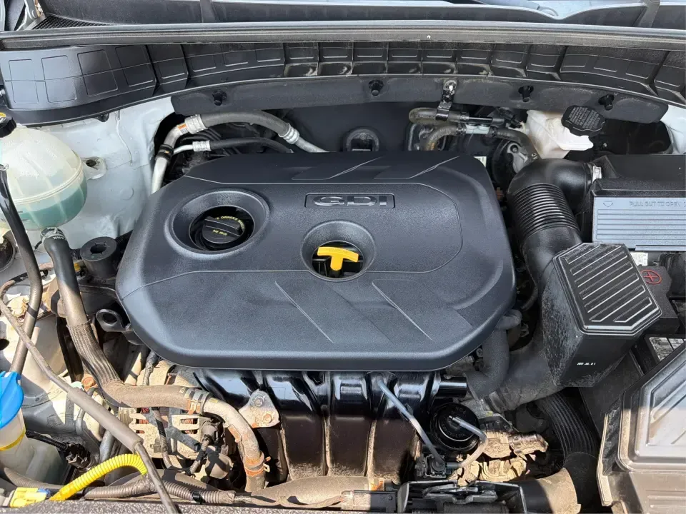 2017 Hyundai Tucson SE w/Preferred Package AWD (KM8J3CA41HU) with an 2.0L L4 DOHC 16V engine, 6-Speed Automatic transmission, located at 4508 South Dixie Dr, Moraine, OH, 45439, (937) 908-9800, 39.689976, -84.218452 - Pack up the kids for a day at Carillon Historical Park, load camping gear for a weekend at Caesar Creek, or tackle a snowy I75 commute with confidence-this **2017 Hyundai Tucson SE w/Preferred Package AWD** is the kind of SUV that fits real life in the Miami Valley. With its versatile cargo space, a- Photo#11