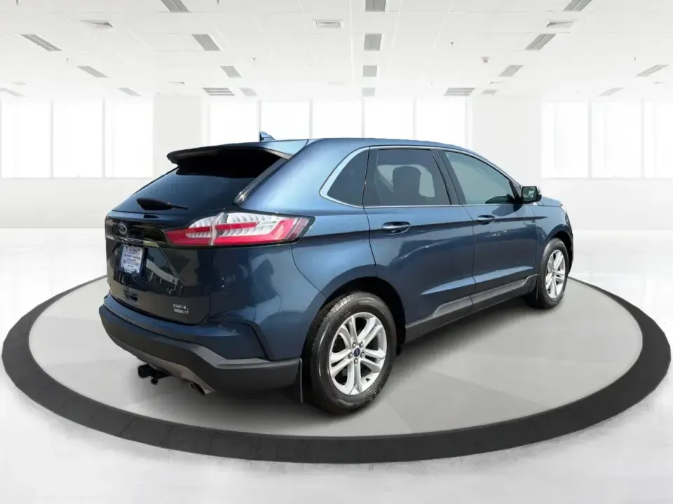 2019 Ford Edge SEL AWD (2FMPK4J95KB) with an 2.0L L4 DOHC 16V engine, 6-Speed Automatic transmission, located at 4508 South Dixie Dr, Moraine, OH, 45439, (937) 908-9800, 39.689976, -84.218452 - Need an SUV that can handle Ohio weather, keep up with a busy week, and still feel comfortable on a weekend getaway? This **2019 Ford Edge SEL AWD** is built for real life in and around **Moraine, OH**-from school drop-offs and grocery runs to road trips up I-75 or a day out at **Carillon Historical- Photo#2
