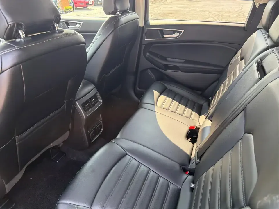 2019 Ford Edge SEL AWD (2FMPK4J95KB) with an 2.0L L4 DOHC 16V engine, 6-Speed Automatic transmission, located at 4508 South Dixie Dr, Moraine, OH, 45439, (937) 908-9800, 39.689976, -84.218452 - Need an SUV that can handle Ohio weather, keep up with a busy week, and still feel comfortable on a weekend getaway? This **2019 Ford Edge SEL AWD** is built for real life in and around **Moraine, OH**-from school drop-offs and grocery runs to road trips up I-75 or a day out at **Carillon Historical- Photo#10