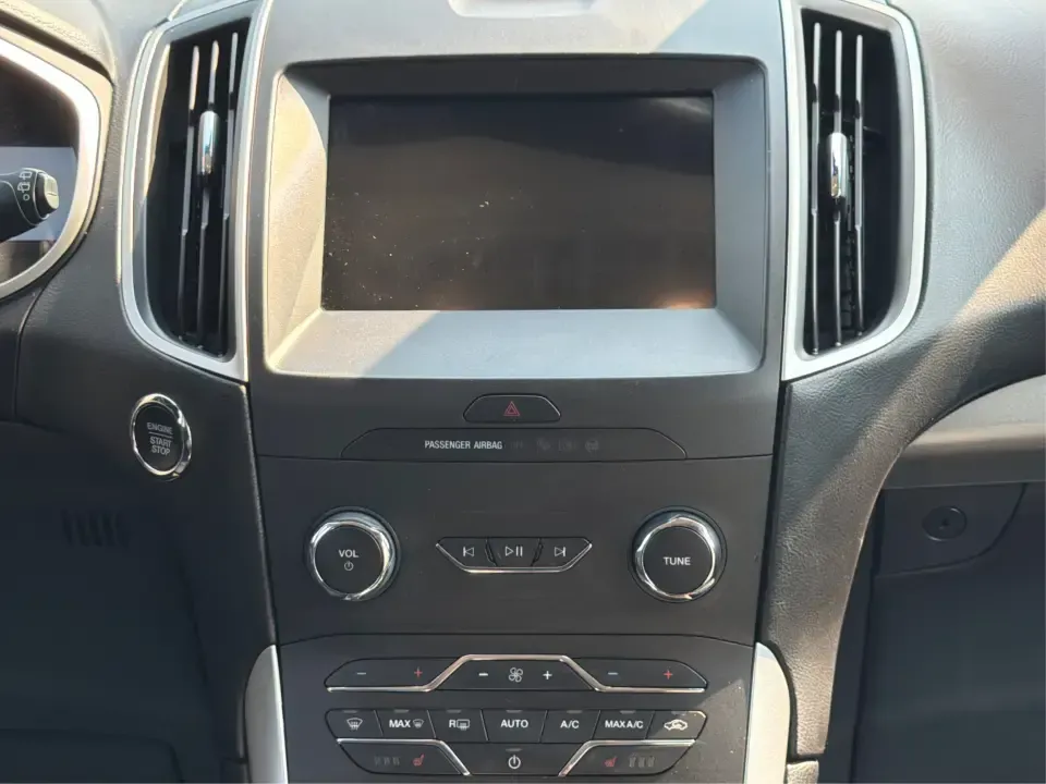 2019 Ford Edge SEL AWD (2FMPK4J95KB) with an 2.0L L4 DOHC 16V engine, 6-Speed Automatic transmission, located at 4508 South Dixie Dr, Moraine, OH, 45439, (937) 908-9800, 39.689976, -84.218452 - Need an SUV that can handle Ohio weather, keep up with a busy week, and still feel comfortable on a weekend getaway? This **2019 Ford Edge SEL AWD** is built for real life in and around **Moraine, OH**-from school drop-offs and grocery runs to road trips up I-75 or a day out at **Carillon Historical- Photo#12