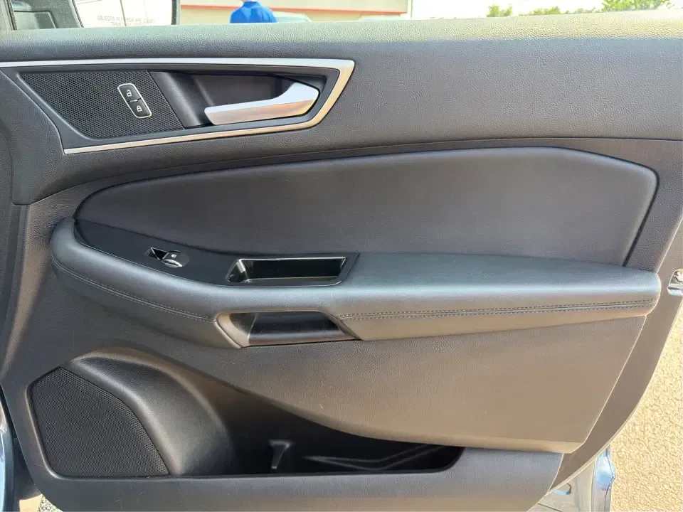 2019 Ford Edge SEL AWD (2FMPK4J95KB) with an 2.0L L4 DOHC 16V engine, 6-Speed Automatic transmission, located at 4508 South Dixie Dr, Moraine, OH, 45439, (937) 908-9800, 39.689976, -84.218452 - Need an SUV that can handle Ohio weather, keep up with a busy week, and still feel comfortable on a weekend getaway? This **2019 Ford Edge SEL AWD** is built for real life in and around **Moraine, OH**-from school drop-offs and grocery runs to road trips up I-75 or a day out at **Carillon Historical- Photo#19