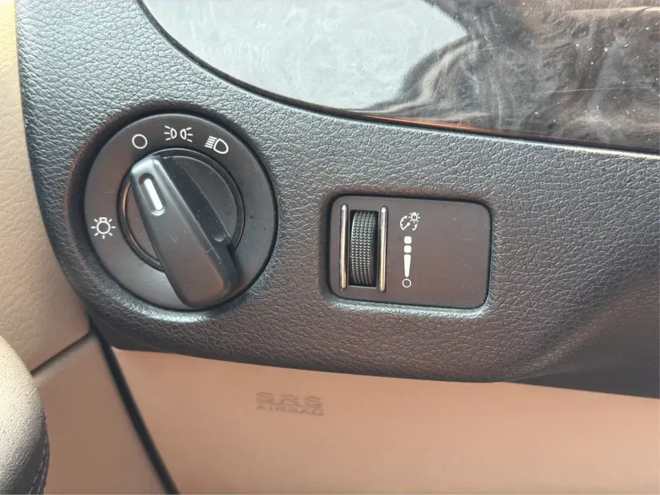 2016 Dodge Grand Caravan SXT (2C4RDGCG9GR) with an 3.6L V6 DOHC 24V engine, 6-Speed Automatic transmission, located at 1230 East Main St, Xenia, OH, 45385, (937) 908-9800, 39.688026, -83.910172 - Load up the kids, the coolers, and the weekend plans-this 2016 Dodge Grand Caravan SXT is built for real life in Xenia, from school drop-offs to road trips and everything in between. With seating for 7, flexible cargo space, and a comfortable ride, it's a practical pick for growing families, busy co- Photo#16