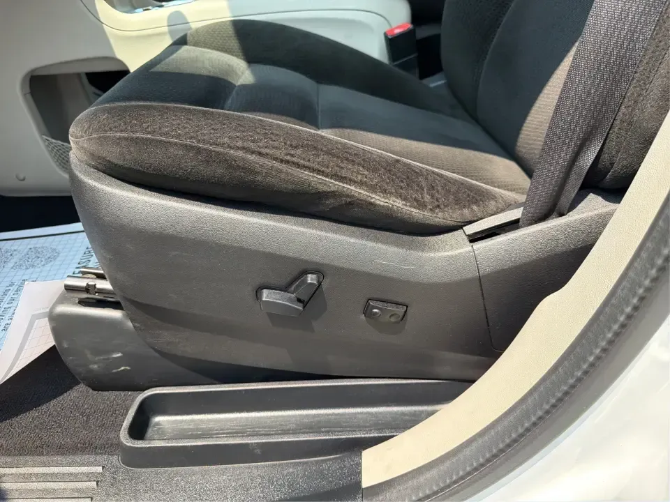2016 Dodge Grand Caravan SXT (2C4RDGCG9GR) with an 3.6L V6 DOHC 24V engine, 6-Speed Automatic transmission, located at 1230 East Main St, Xenia, OH, 45385, (937) 908-9800, 39.688026, -83.910172 - Load up the kids, the coolers, and the weekend plans-this 2016 Dodge Grand Caravan SXT is built for real life in Xenia, from school drop-offs to road trips and everything in between. With seating for 7, flexible cargo space, and a comfortable ride, it's a practical pick for growing families, busy co- Photo#17