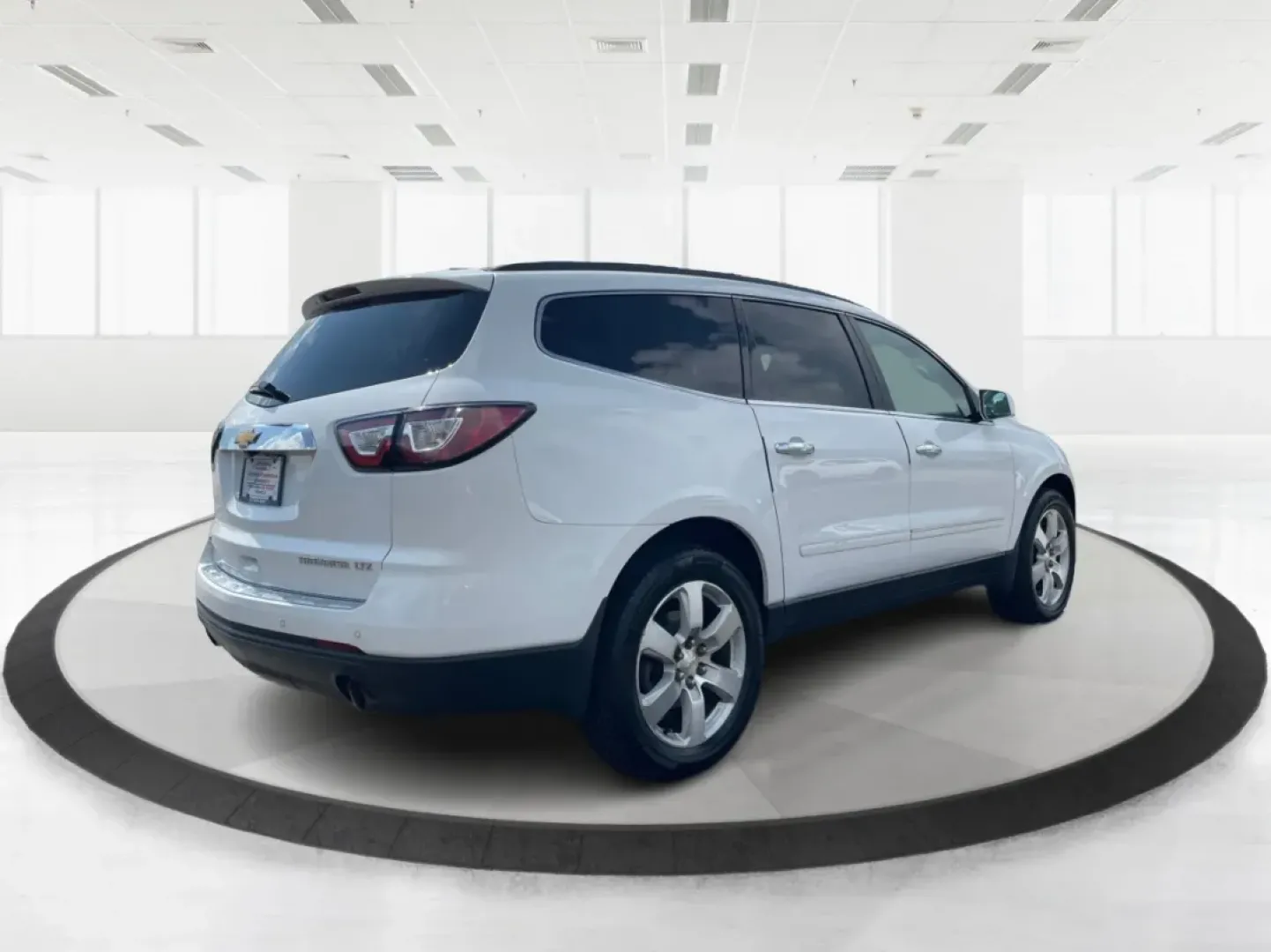 2016 Chevrolet Traverse LTZ (1GNKVJKD6GJ) with an 3.6L V-6 gasoline direct injection engine, located at 1184 Kauffman Ave, Fairborn, OH, 45324, (937) 908-9800, 39.807072, -84.030914 - **Explore Family Adventures with the 2016 Chevrolet Traverse LTZ at Advantage Car and Credit!**<br /> <br /> Are you ready to elevate your family adventures? The 2016 Chevrolet Traverse LTZ is designed for those who lead active lifestyles, whether you're planning a weekend getaway to nearby Yellow S - Photo#2