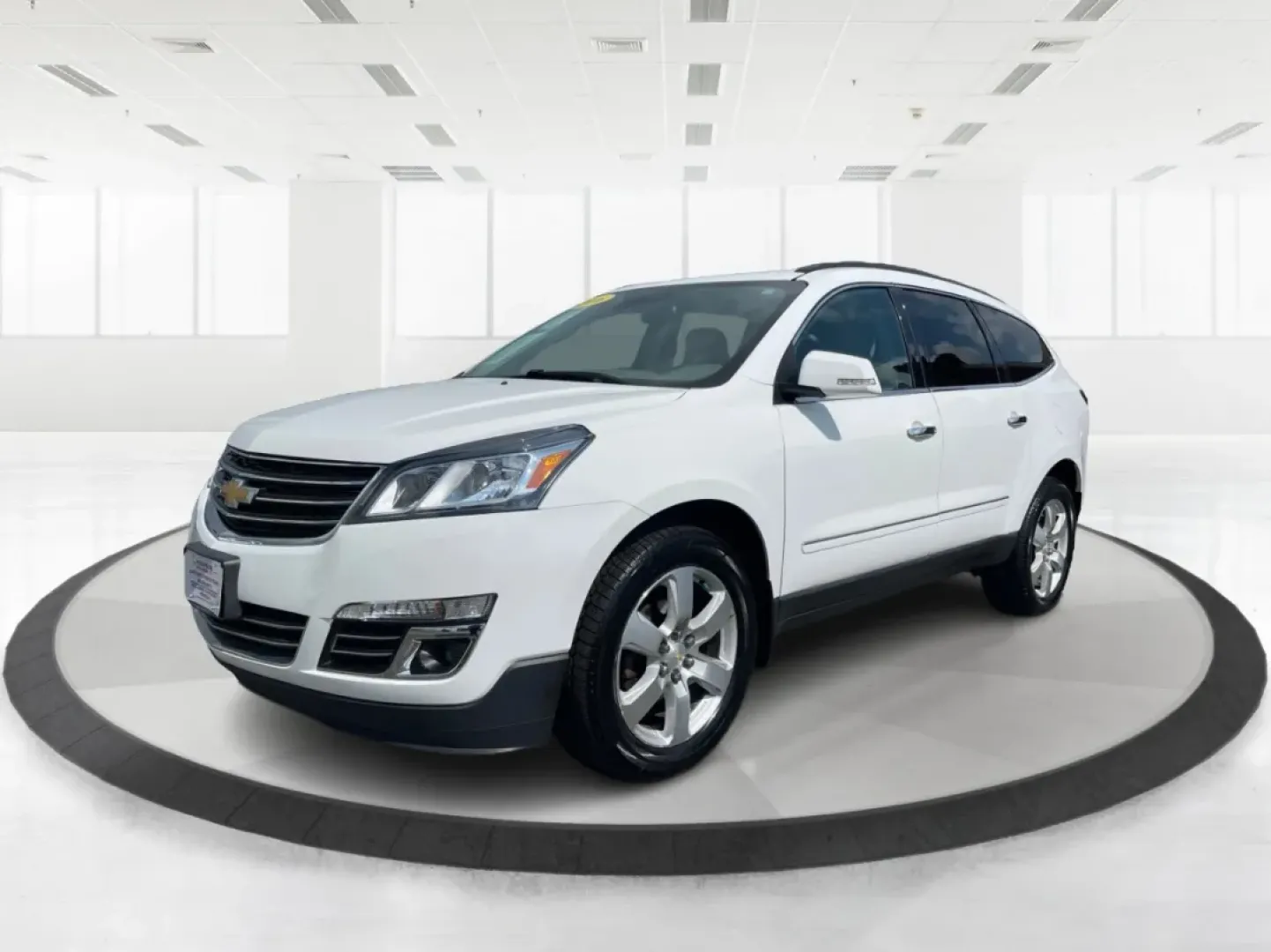 2016 Chevrolet Traverse LTZ (1GNKVJKD6GJ) with an 3.6L V-6 gasoline direct injection engine, located at 1184 Kauffman Ave, Fairborn, OH, 45324, (937) 908-9800, 39.807072, -84.030914 - **Explore Family Adventures with the 2016 Chevrolet Traverse LTZ at Advantage Car and Credit!**<br /> <br /> Are you ready to elevate your family adventures? The 2016 Chevrolet Traverse LTZ is designed for those who lead active lifestyles, whether you're planning a weekend getaway to nearby Yellow S - Photo#8
