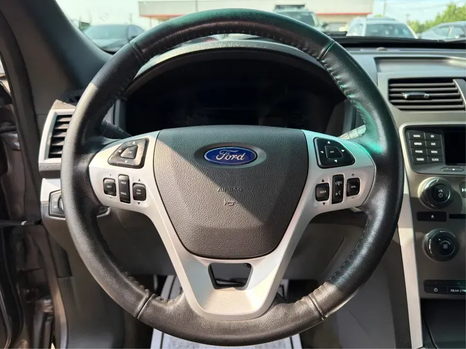 2013 Ford Explorer XLT 4WD (1FM5K8D85DG) with an 3.5L V6 DOHC 24V engine, 6-Speed Automatic transmission, located at 4508 South Dixie Dr, Moraine, OH, 45439, (937) 908-9800, 39.689976, -84.218452 - Need one SUV that can handle school drop-offs, I-75 commutes, and weekend trips to Caesar Creek or a Dayton Dragons game without feeling cramped? This **2013 Ford Explorer XLT 4WD** is built for real life in Southwest Ohio-room for the family, capability for changing weather, and comfort for the lon- Photo#15