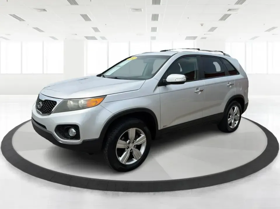 2012 Kia Sorento EX 4WD (5XYKUCA68CG) with an 2.4L L4 DOHC 16V engine, 6-Speed Automatic transmission, located at 1099 N County Rd 25A, Troy, OH, 45373, (937) 908-9800, 40.057079, -84.212883 - Weekend escapes to Caesar Creek, snowy school-drop mornings, and everyday errands up and down I75 feel a lot easier when you've got a comfortable SUV with real all-weather capability. This 2012 Kia Sorento EX 4WD is a smart pick for Troy drivers who want a practical, family-friendly ride that's equa- Photo#8