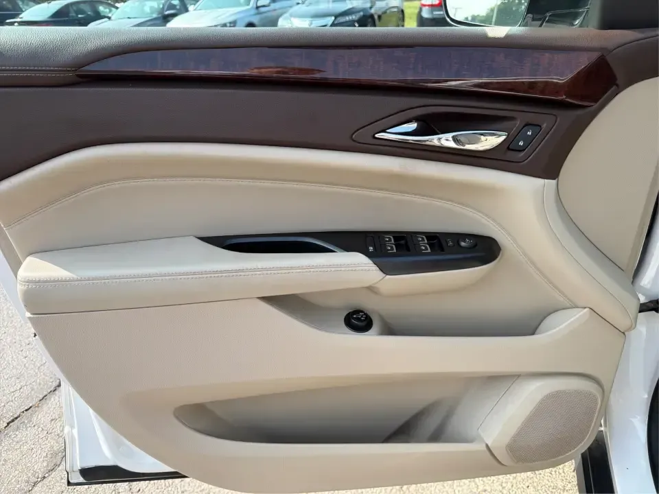 2015 Cadillac SRX Luxury Collection FWD (3GYFNBE33FS) with an 3.6L V6 DOHC 24V FFV engine, 6-Speed Automatic transmission, located at 8750 N County Rd 25A, Piqua, OH, 45356, (937) 908-9800, 40.164391, -84.232513 - Upgrade your daily drive with a luxury SUV that fits real life-school drop-offs, long commutes to Dayton, and comfortable weekend getaways up I75. This 2015 Cadillac SRX Luxury Collection FWD blends upscale style with practical space for five, making it a smart pick for growing families, busy profes- Photo#18