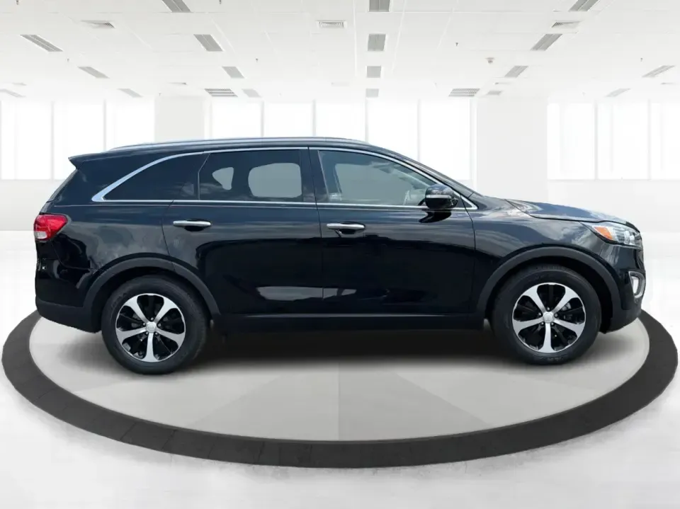2016 Kia Sorento 3.3L EX (5XYPHDA59GG) with an 3.3L V6 DOHC 24V engine, 6-Speed Automatic transmission, located at 401 Woodman Dr, Riverside, OH, 45431, (937) 908-9800, 39.760899, -84.123421 - Need one SUV that can handle school drop-offs, a long commute down I675, and a packed weekend road trip to Carillon Historical Park or Eastwood MetroPark? This 2016 Kia Sorento EX V6 AWD is built for real life in the Miami Valley-roomy for growing families, confident in Ohio's changing weather, and- Photo#1