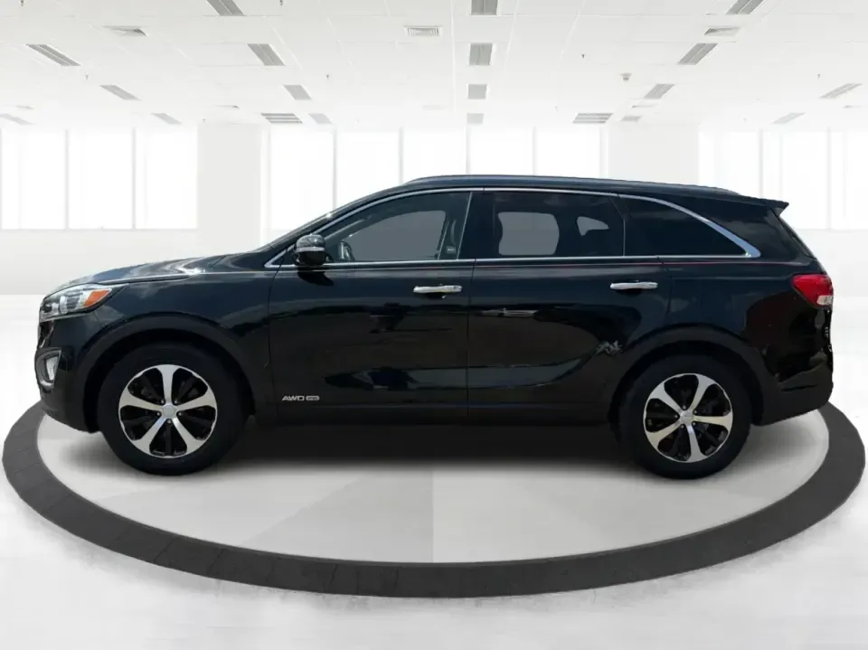 2016 Kia Sorento 3.3L EX (5XYPHDA59GG) with an 3.3L V6 DOHC 24V engine, 6-Speed Automatic transmission, located at 401 Woodman Dr, Riverside, OH, 45431, (937) 908-9800, 39.760899, -84.123421 - Need one SUV that can handle school drop-offs, a long commute down I675, and a packed weekend road trip to Carillon Historical Park or Eastwood MetroPark? This 2016 Kia Sorento EX V6 AWD is built for real life in the Miami Valley-roomy for growing families, confident in Ohio's changing weather, and- Photo#5